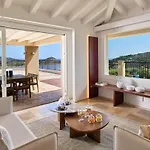 Conrad Chia Laguna Sardinia 5*