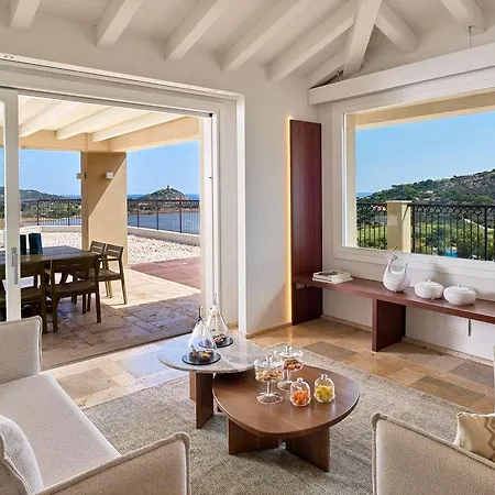 Conrad Chia Laguna Sardinia 5*