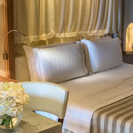Hotel Conrad Chia Laguna Sardinia 5*