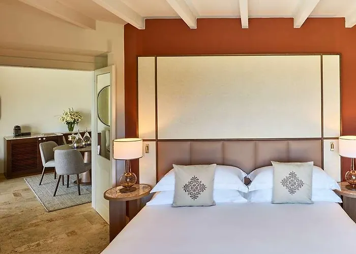 Conrad Chia Laguna Sardinia Szálloda 5*