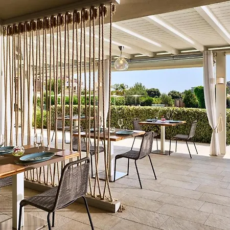 Hotel Conrad Chia Laguna Sardinia 5*