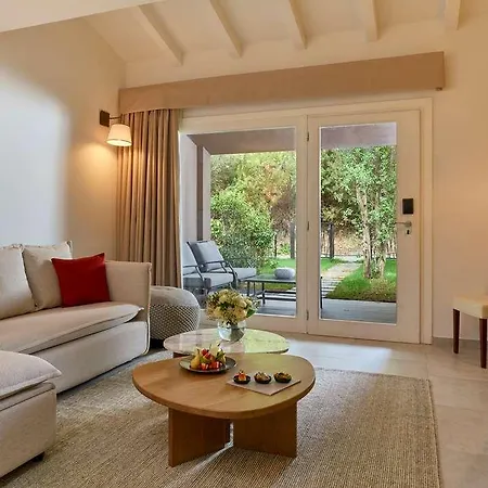 Conrad Chia Laguna Sardinia 5*