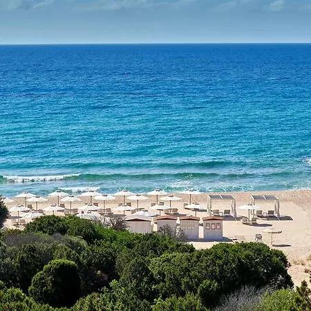 Conrad Chia Laguna Sardinia דומוס דה מריה