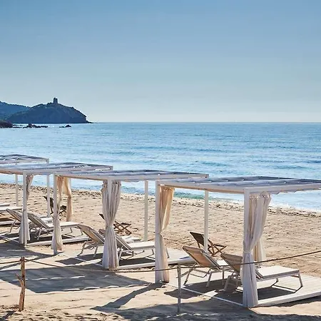 Conrad Chia Laguna Sardinia 5*