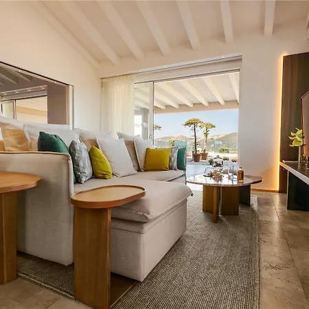 Conrad Chia Laguna Sardinia فندق 5*