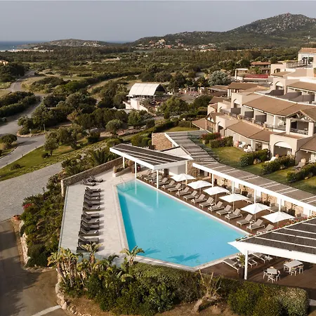 Conrad Chia Laguna Sardinia 5* ドームス・デ・マリーア